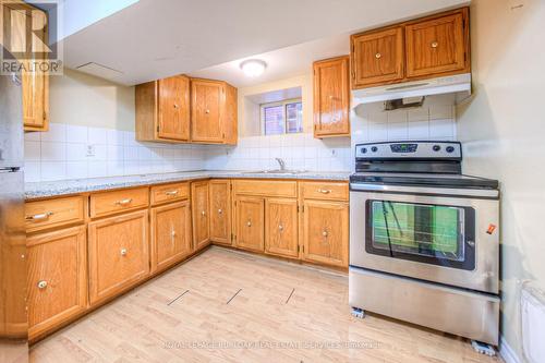 171 Bay Street S, Hamilton, ON - Indoor Photo Showing Kitchen