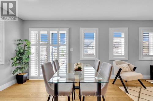 121 Hollybrook Trail, Kitchener, ON - Indoor Photo Showing Dining Room