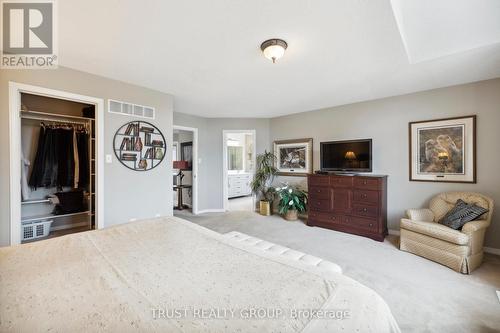 29 Tamarack Court, Grimsby, ON - Indoor Photo Showing Bedroom