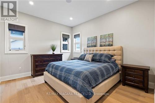 13 Francesco Crescent, St. Catharines, ON - Indoor Photo Showing Bedroom