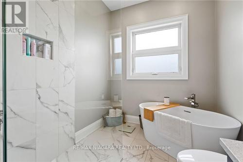 13 Francesco Crescent, St. Catharines, ON - Indoor Photo Showing Bathroom