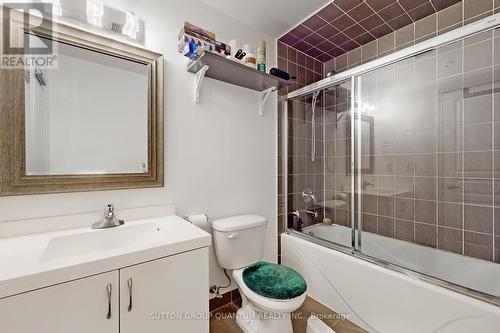 309 - 2240 Lake Shore Boulevard W, Toronto, ON - Indoor Photo Showing Bathroom