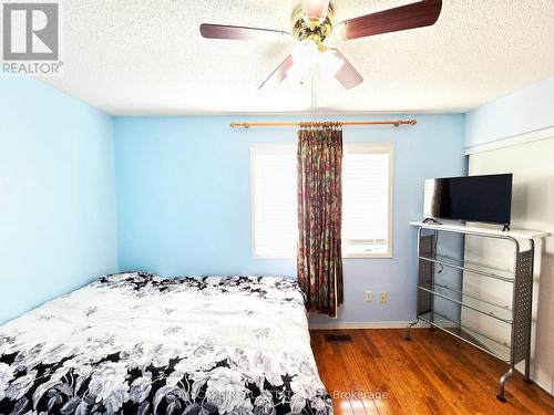 29 Centrepark Drive, Toronto (Brookhaven-Amesbury), ON - Indoor Photo Showing Bedroom