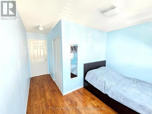 29 Centrepark Drive, Toronto, ON - Indoor Photo Showing Bedroom