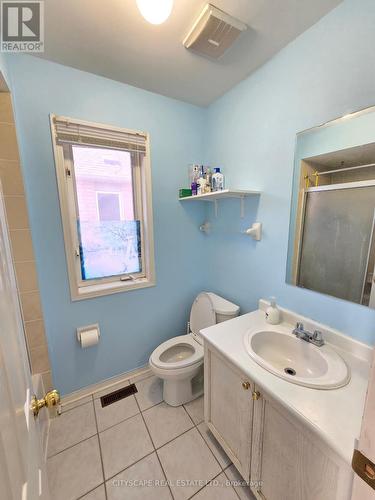 29 Centrepark Drive, Toronto (Brookhaven-Amesbury), ON - Indoor Photo Showing Bathroom