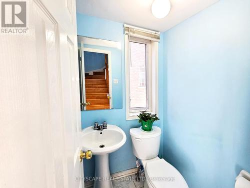 29 Centrepark Drive, Toronto (Brookhaven-Amesbury), ON - Indoor Photo Showing Bathroom