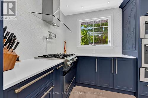 464 Anthony Drive, Oakville, ON - Indoor Photo Showing Kitchen