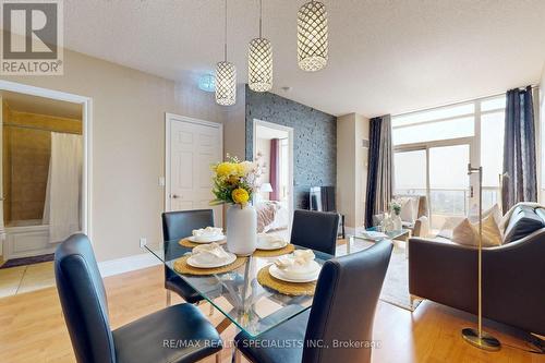 Ph7 - 310 Burnhamthorpe Road W, Mississauga, ON - Indoor Photo Showing Dining Room