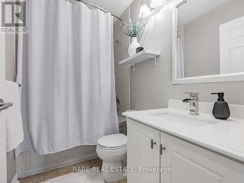 207 - 3504 Hurontario Street, Mississauga, ON - Indoor Photo Showing Bathroom