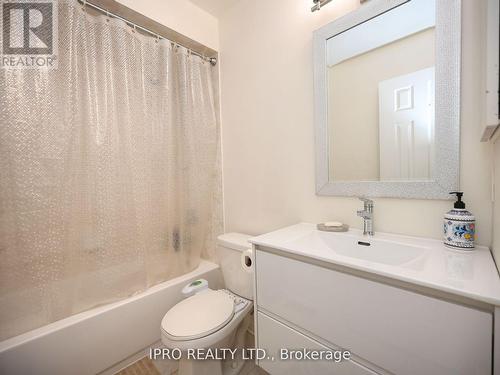 5198 Angel Stone Drive, Mississauga, ON - Indoor Photo Showing Bathroom