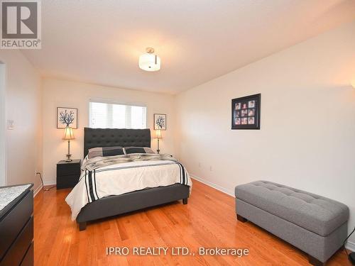 5198 Angel Stone Drive, Mississauga, ON - Indoor Photo Showing Bedroom