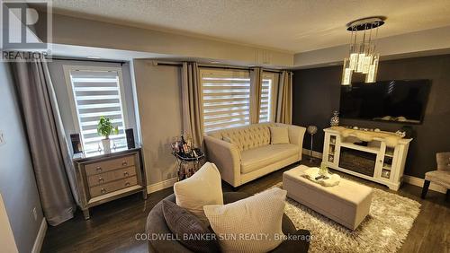 280 - 250 Sunny Meadow Boulevard, Brampton, ON - Indoor Photo Showing Living Room