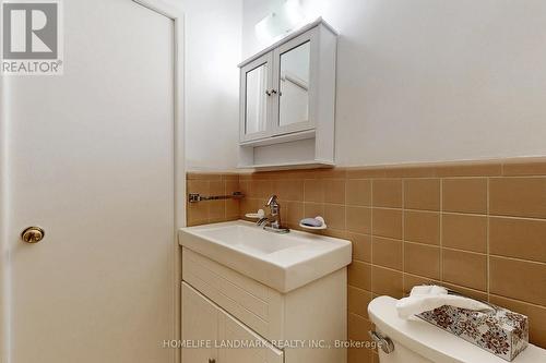 411 - 2000 Bloor Street W, Toronto, ON - Indoor Photo Showing Bathroom