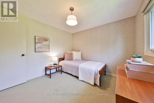 429 Claremont Crescent, Oakville, ON - Indoor Photo Showing Bedroom