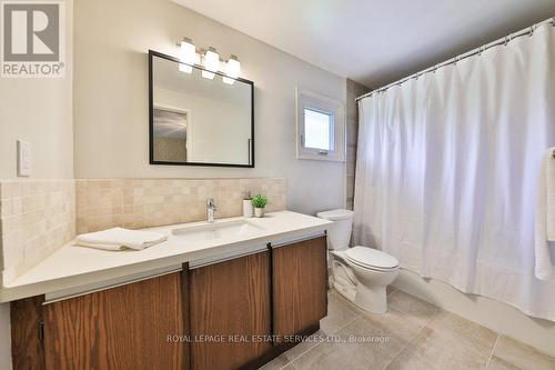 429 Claremont Crescent, Oakville, ON - Indoor Photo Showing Bathroom