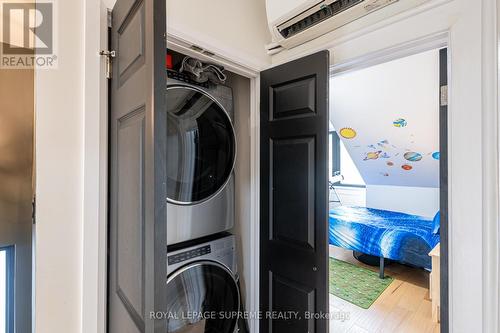 440 Quebec Avenue, Toronto, ON - Indoor Photo Showing Laundry Room