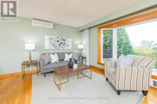 13184 10 Sideroad, Halton Hills, ON - Indoor Photo Showing Living Room