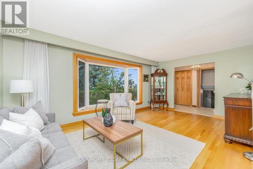 13184 10 Sideroad, Halton Hills, ON - Indoor Photo Showing Living Room