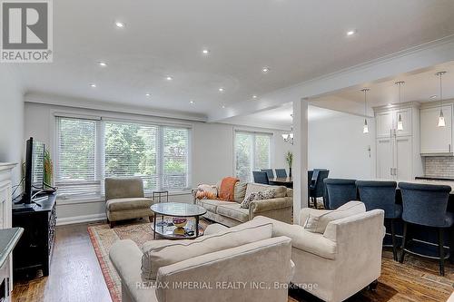 53 Saybrook Avenue, Toronto, ON - Indoor Photo Showing Living Room