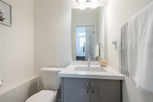 177 Flagg Avenue, Paris, ON - Indoor Photo Showing Bathroom