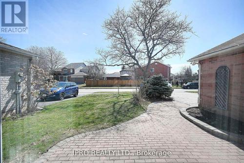 293 O'Donoghue Avenue, Oakville, ON - Outdoor