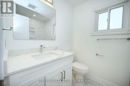 293 O'Donoghue Avenue, Oakville, ON - Indoor Photo Showing Bathroom