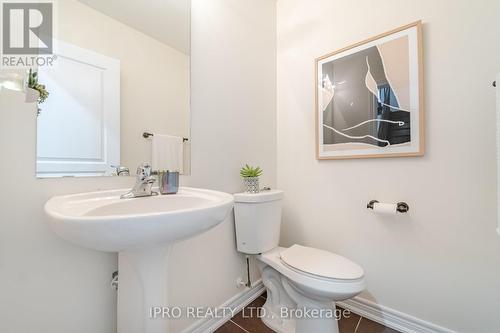 5582 Fudge Terrace, Mississauga, ON - Indoor Photo Showing Bathroom
