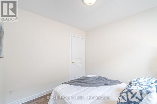 5582 Fudge Terrace, Mississauga, ON - Indoor Photo Showing Bedroom