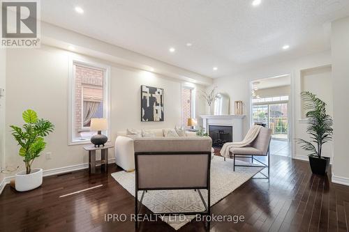 5582 Fudge Terrace, Mississauga, ON - Indoor Photo Showing Living Room With Fireplace