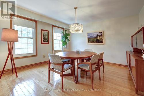 2576 King Forrest Drive, Mississauga, ON - Indoor Photo Showing Dining Room