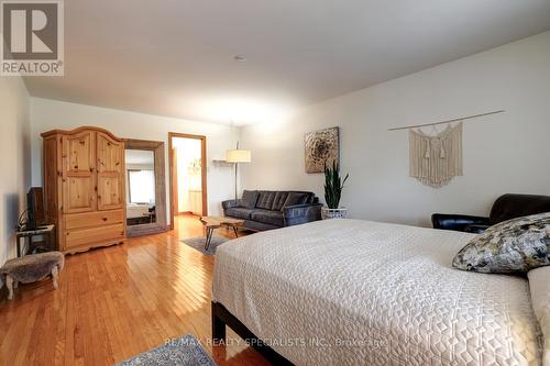 2576 King Forrest Drive, Mississauga, ON - Indoor Photo Showing Bedroom