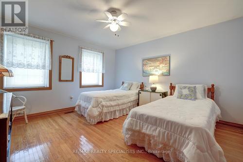 2576 King Forrest Drive, Mississauga, ON - Indoor Photo Showing Bedroom