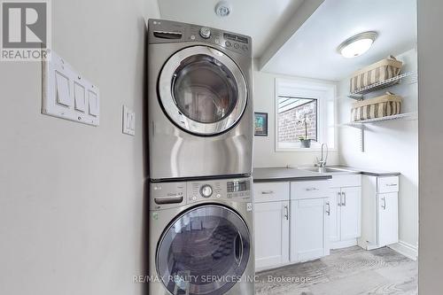 1924 Balsam Avenue, Mississauga, ON - Indoor Photo Showing Laundry Room