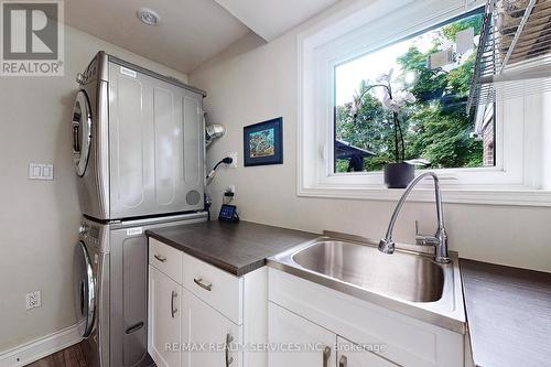 1924 Balsam Avenue, Mississauga, ON - Indoor Photo Showing Laundry Room