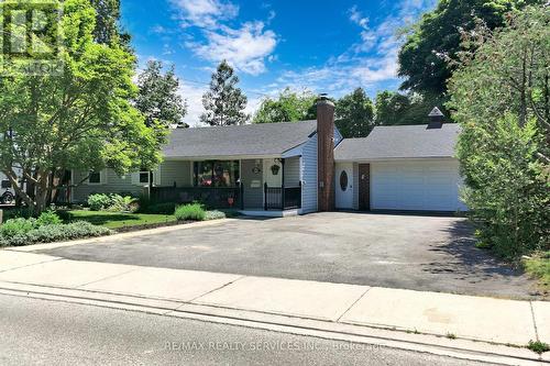 1924 Balsam Avenue, Mississauga, ON - Outdoor With Facade