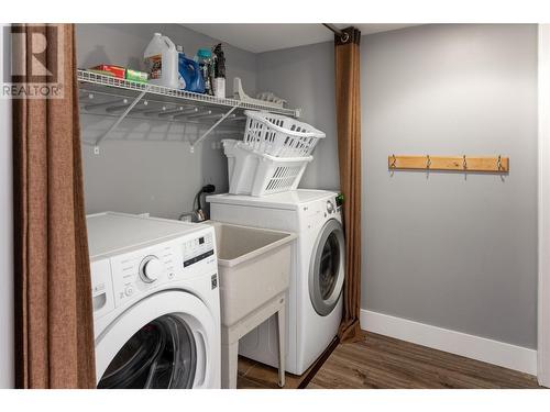 3867 Glen Canyon Drive, West Kelowna, BC - Indoor Photo Showing Laundry Room
