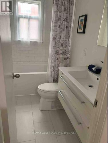 34 Penhurst Avenue, Toronto, ON - Indoor Photo Showing Bathroom