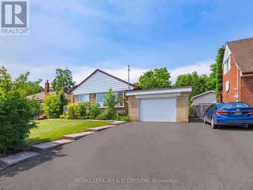 42 Garside Crescent, Toronto, ON - Outdoor