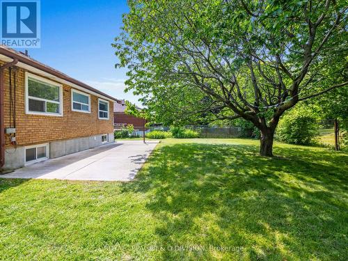 42 Garside Crescent, Toronto, ON - Outdoor