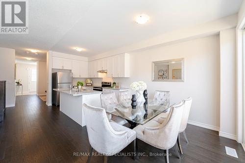 32 Camino Real Drive, Caledon, ON - Indoor Photo Showing Dining Room