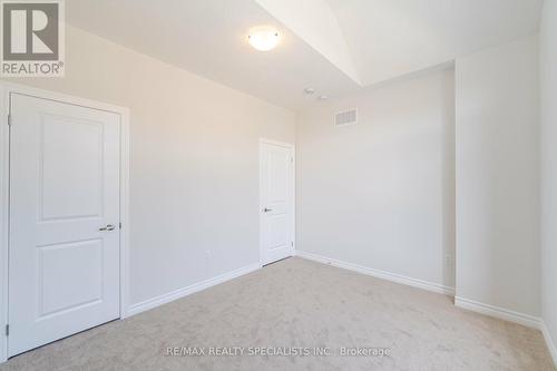 32 Camino Real Drive, Caledon, ON - Indoor Photo Showing Other Room