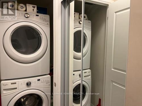 1618 - 5033 Four Springs Avenue, Mississauga, ON - Indoor Photo Showing Laundry Room