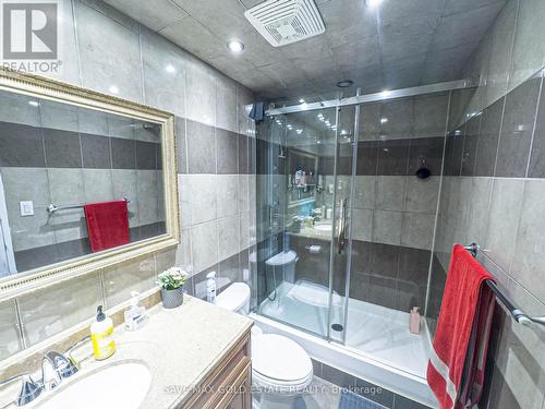 Uph 12 - 550 Webb Drive, Mississauga, ON - Indoor Photo Showing Bathroom