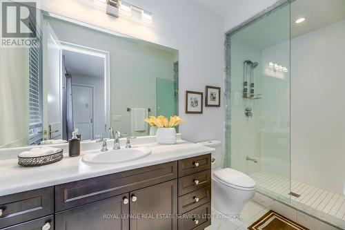 377 Tudor Avenue, Oakville (Old Oakville), ON - Indoor Photo Showing Bathroom