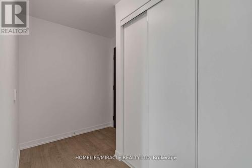 821E - 8868 Yonge Street, Richmond Hill, ON -  Photo Showing Other Room