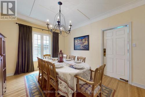 34 Willett Crescent, Richmond Hill, ON - Indoor Photo Showing Dining Room