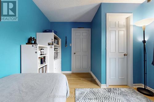 34 Willett Crescent, Richmond Hill, ON - Indoor Photo Showing Bedroom