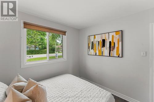 98 Cronsberry Road, Georgina, ON - Indoor Photo Showing Bedroom