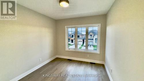 109 Bearberry Road, Springwater, ON - Indoor Photo Showing Other Room