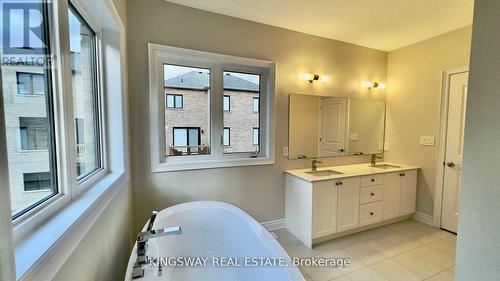 109 Bearberry Road, Springwater, ON - Indoor Photo Showing Bathroom